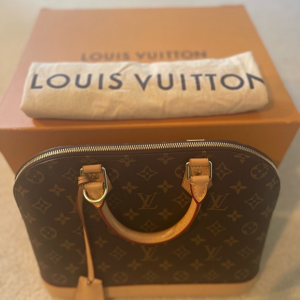 Louis Vuitton Alma PM